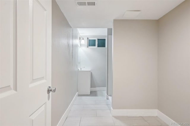 4623 S Kalispell Way, Aurora, CO 80015 - corridor with baseboards