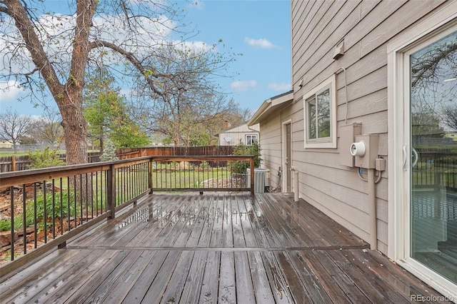 4623 S Kalispell Way, Aurora, CO 80015 - deck with central AC unit and a fenced backyard