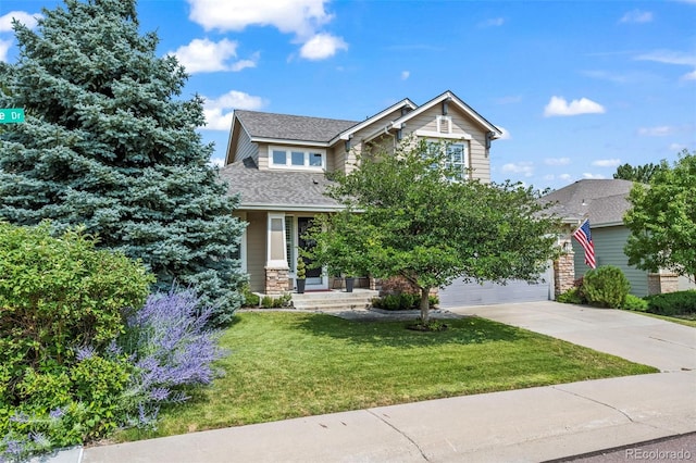 craftsman house featuring a front lawn and a garage