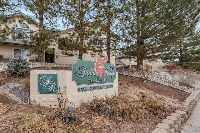 view of community / neighborhood sign