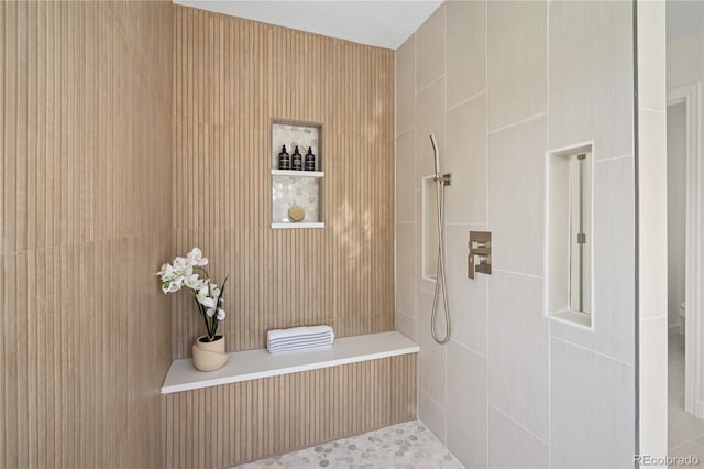 1511 Peninsula Cir, Castle Rock, CO 80104 - bathroom with a tile shower and toilet