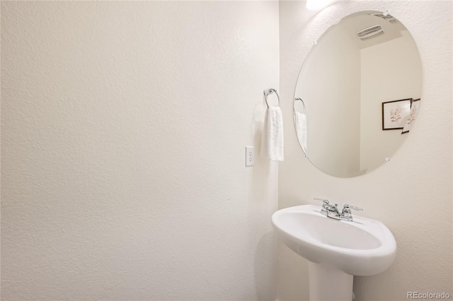 bathroom featuring sink