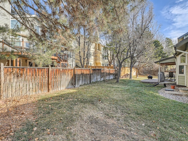 view of yard with a patio