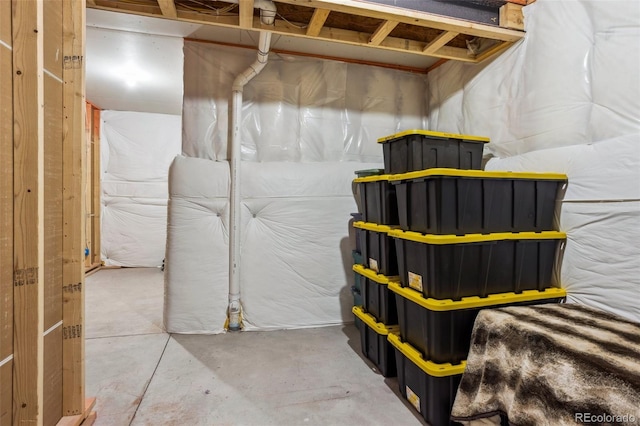 view of unfinished basement