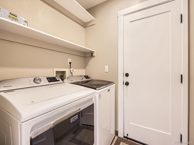 clothes washing area with laundry area and independent washer and dryer