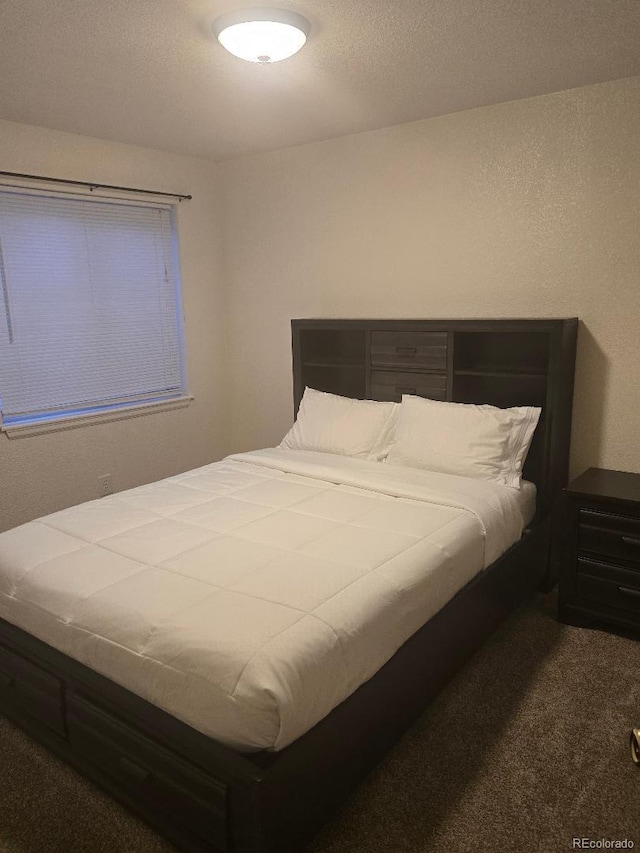 bedroom featuring carpet floors