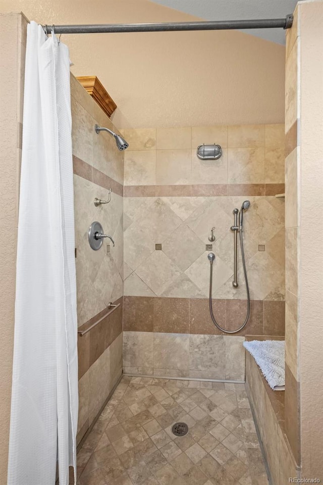 4398 Carter Trl, Boulder, CO 80301 - full bathroom featuring tiled shower
