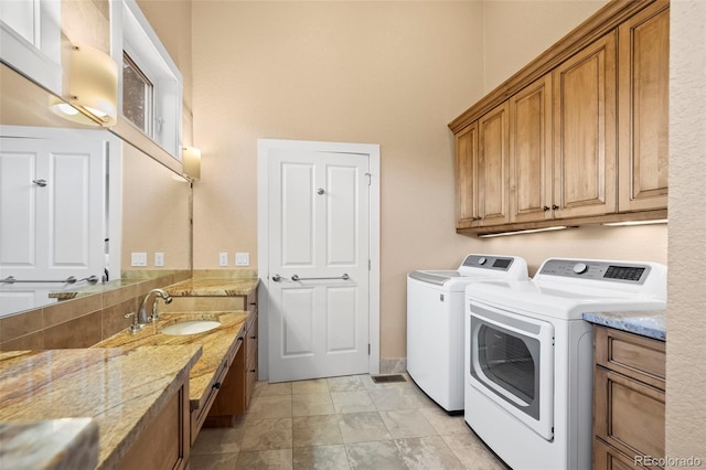 4398 Carter Trl, Boulder, CO 80301 - laundry area with washer and dryer and a high ceiling