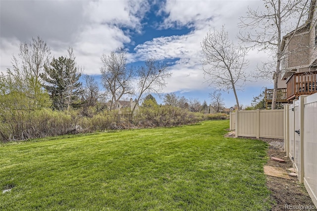view of yard featuring fence