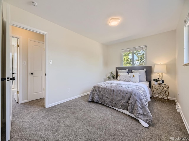 bedroom with carpet flooring