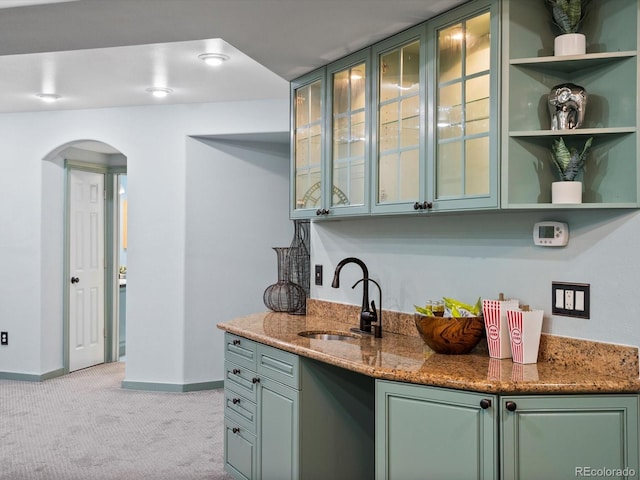 4825 6th St, Boulder, CO 80304 - indoor wet bar featuring light carpet and arched walkways