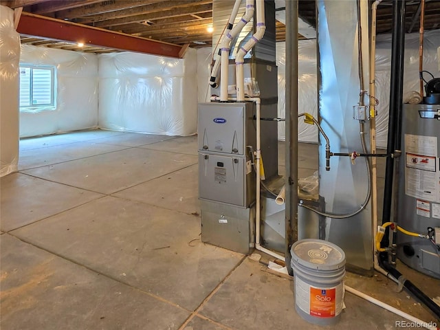 5550 Wetlands Dr, Longmont, CO 80504 - utility room featuring water heater