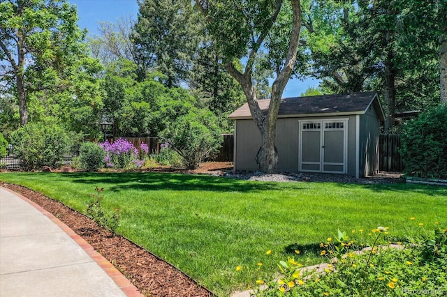 4790 W Lakeridge Rd, Denver, CO 80219 - view of yard