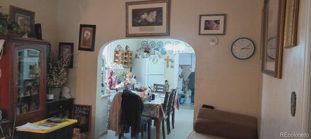 dining area with carpet