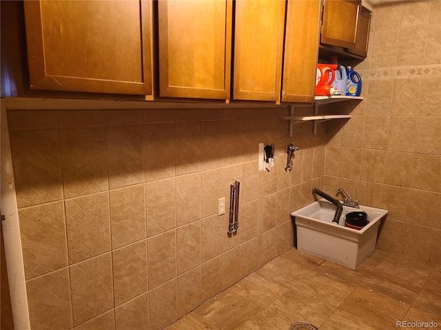 5274 W Rowland Pl, Littleton, CO 80128 - washroom featuring cabinet space
