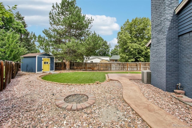 2518 S Dawson Way, Aurora, CO 80014 - fenced backyard with a shed