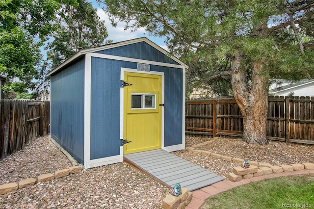 2518 S Dawson Way, Aurora, CO 80014 - view of shed with a fenced backyard