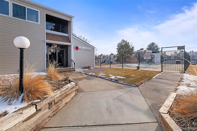 13633 E Yale Ave Unit B, Aurora, CO 80015 - view of yard featuring a gate