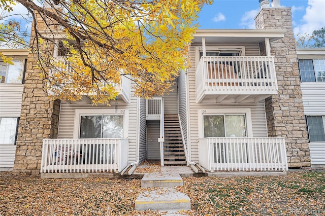 multi unit property with a balcony