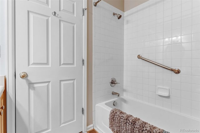 2763 W Riverwalk Cir Unit B, Littleton, CO 80123 - bathroom featuring bathtub / shower combination