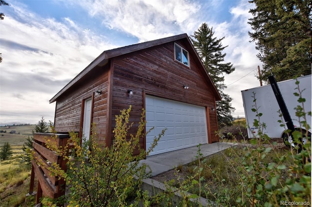 view of detached garage