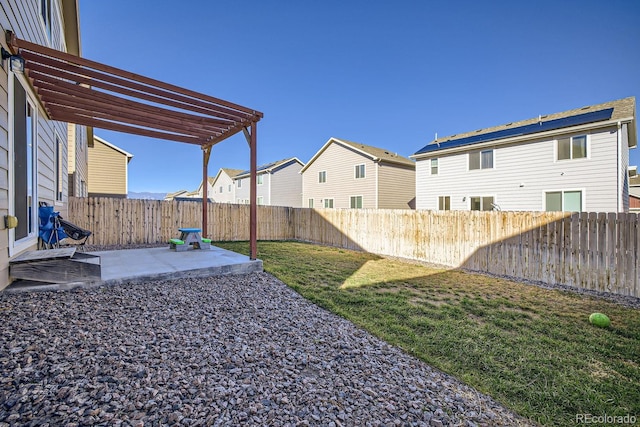 view of yard featuring a patio