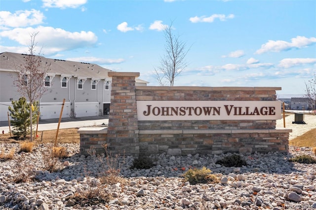 161 Robin Rd, Johnstown, CO 80534 - community sign featuring driveway