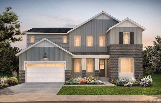 view of front facade with a garage