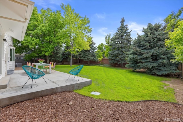 5853 S Havana Ct, Englewood, CO 80111 - view of yard with a patio area