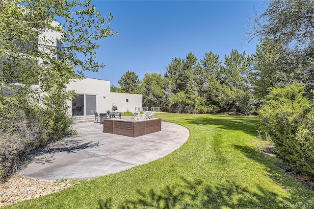 view of yard with a patio area