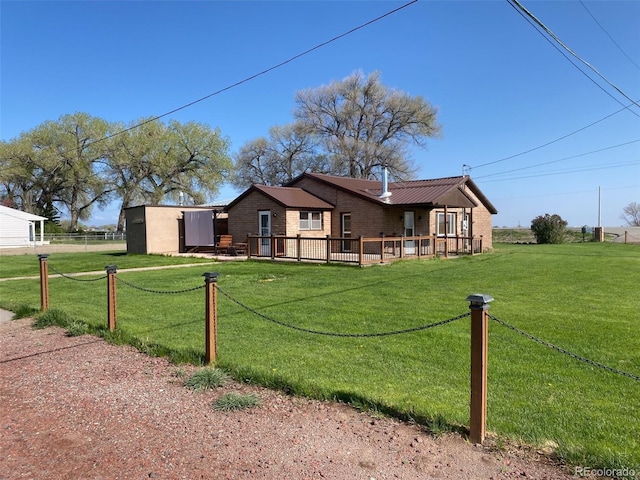 view of front of house with a front lawn