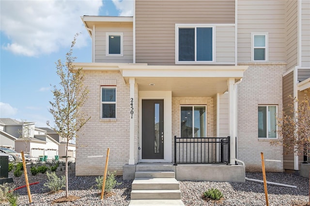 view of front of house featuring a porch