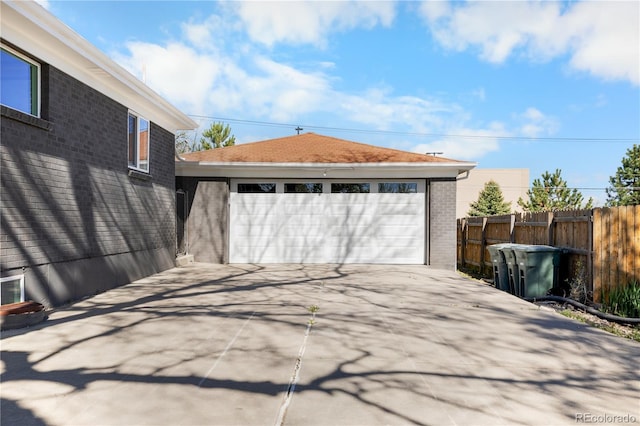 10752 Blue Jay Ln, Northglenn, CO 80233 - detached garage with fence
