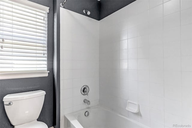 10646 Amesbury Way, Highlands Ranch, CO 80126 - bathroom featuring shower / washtub combination and healthy amount of natural light