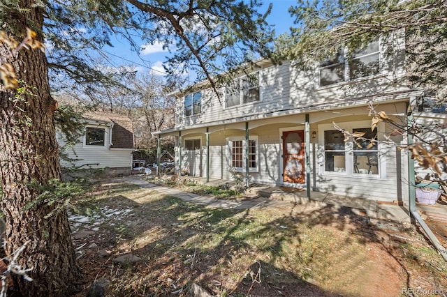 view of front of property featuring a porch