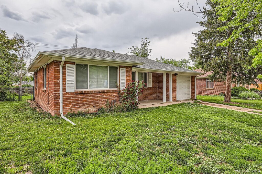 1325 Geneva St, Aurora, CO 80010 - photo 1