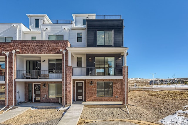 view of townhome / multi-family property