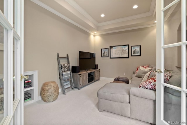 11406 Conifer Ridge Dr, Conifer, CO 80433 - living room featuring carpet, crown molding, a raised ceiling, recessed lighting, and baseboards