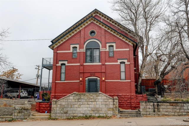 view of front facade