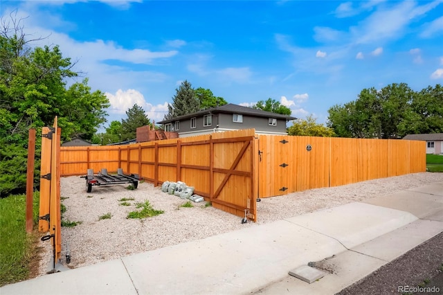 6163 W 76th Ave, Arvada, CO 80003 - view of yard featuring a gate