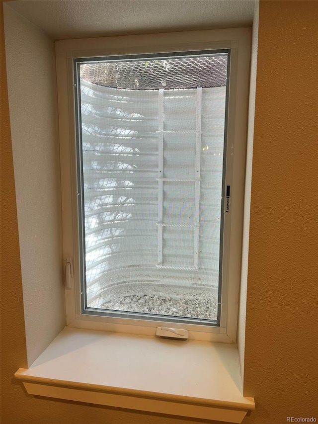 2836 S Fenton St, Denver, CO 80227 - detailed view of a textured wall