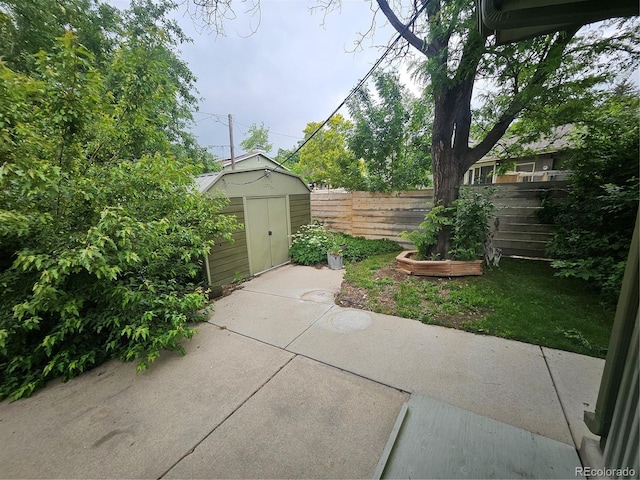 912 E 6th Ave, Broomfield, CO 80020 - view of patio / terrace