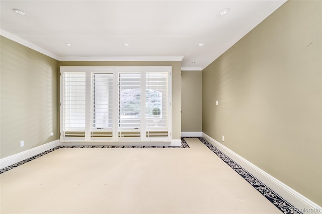 empty room with crown molding