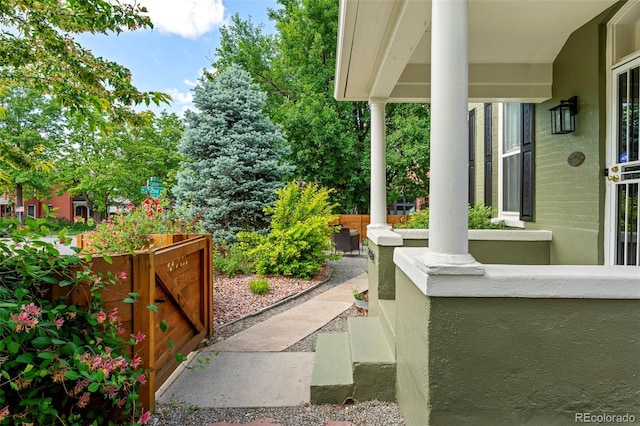 2098 N Clarkson St, Denver, CO 80205 - view of patio / terrace