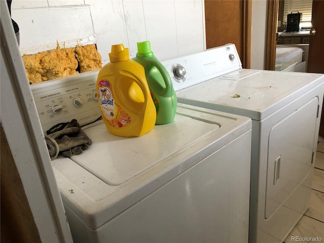 9260 County Road 133, Simla, CO 80835 - laundry room featuring washer and dryer