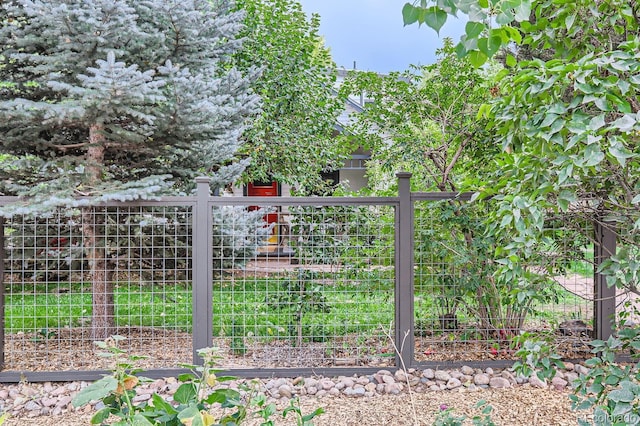 1580 Redwood Ave, Boulder, CO 80304 - view of gate