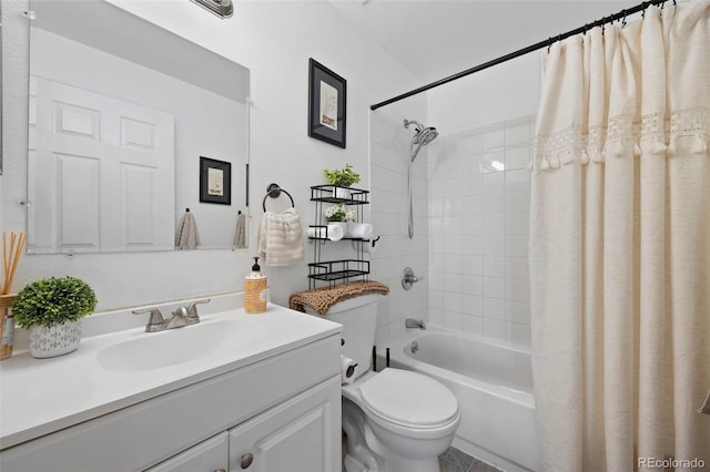 3965 S Fundy Cir, Aurora, CO 80013 - bathroom featuring shower / tub combo with curtain and vanity