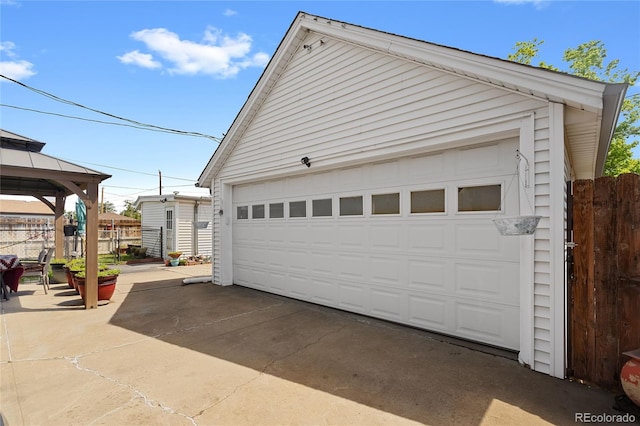 5960 Glencoe St, Commerce City, CO 80022 - view of detached garage