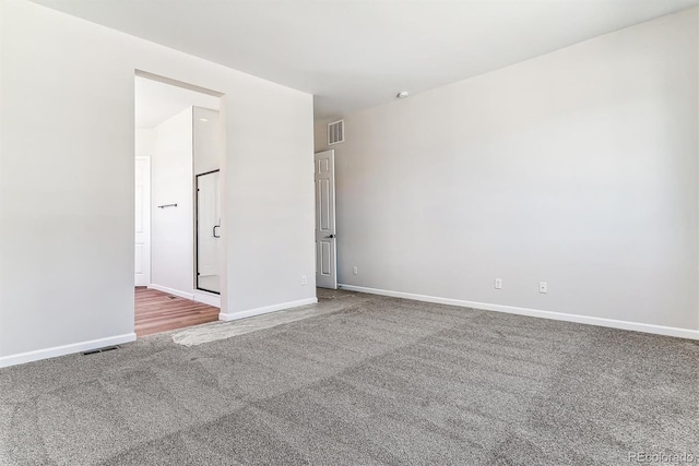 empty room featuring carpet