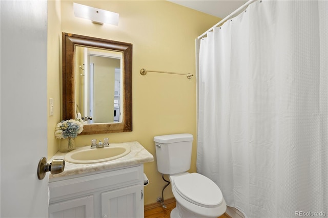 2608 E Fremont Pl, Centennial, CO 80122 - bathroom featuring toilet and vanity